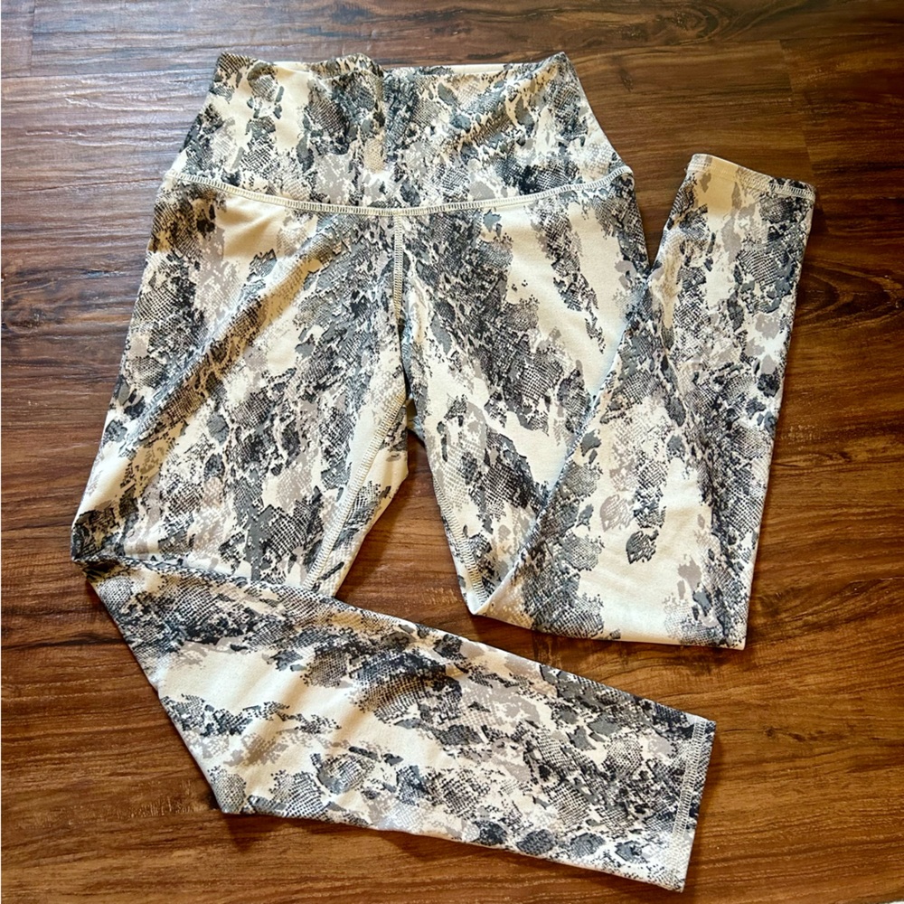 EVCR Snakeskin print Leggings / Yoga Pants